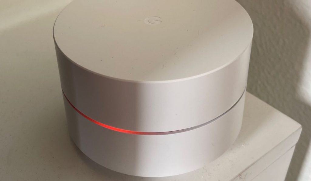 What does the coloured light on my Google Wifi mean?